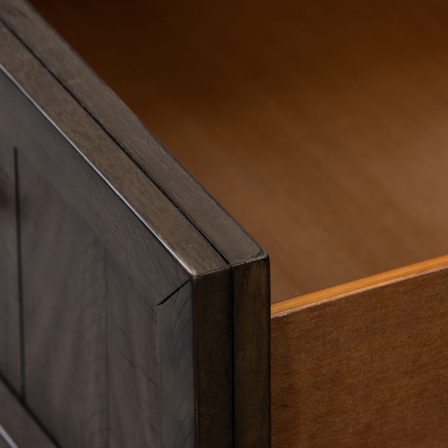Thornwood Hills Wood Queen Size Bookcase Storage Panel Bed