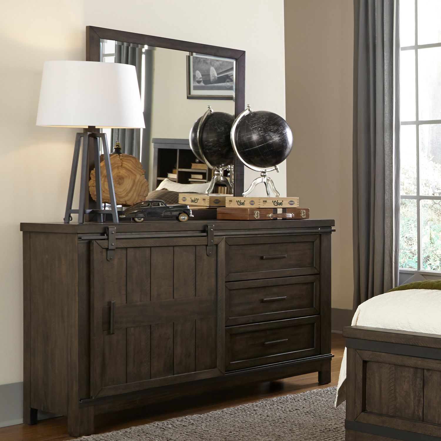 Thornwood Hills Barn Wood 1-Door 3-Drawer Dresser