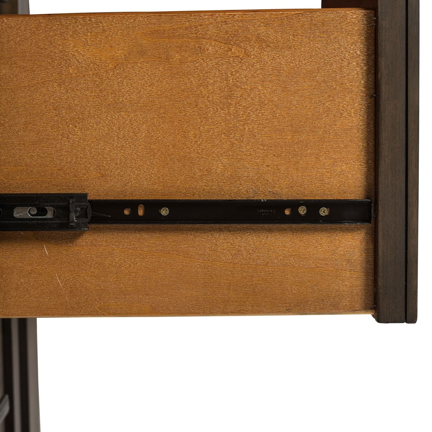 Thornwood Hills Queen Storage Bedroom Set | Rustic Industrial