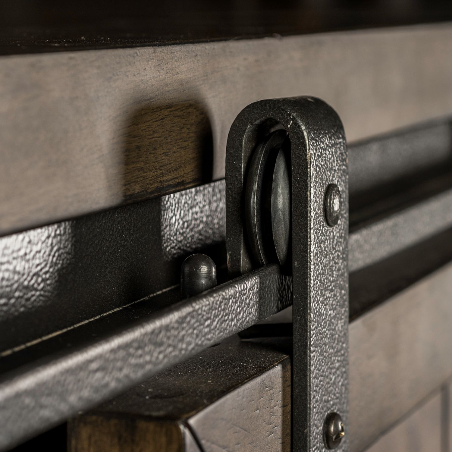 Thornwood Hills Queen Storage Bedroom Set | Rustic Industrial
