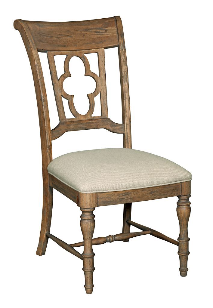 Weatherford Milford Round Wood Extendable Dining Room Set