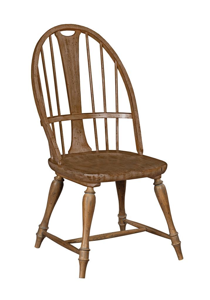 Weatherford Milford Round Wood Extendable Dining Room Set