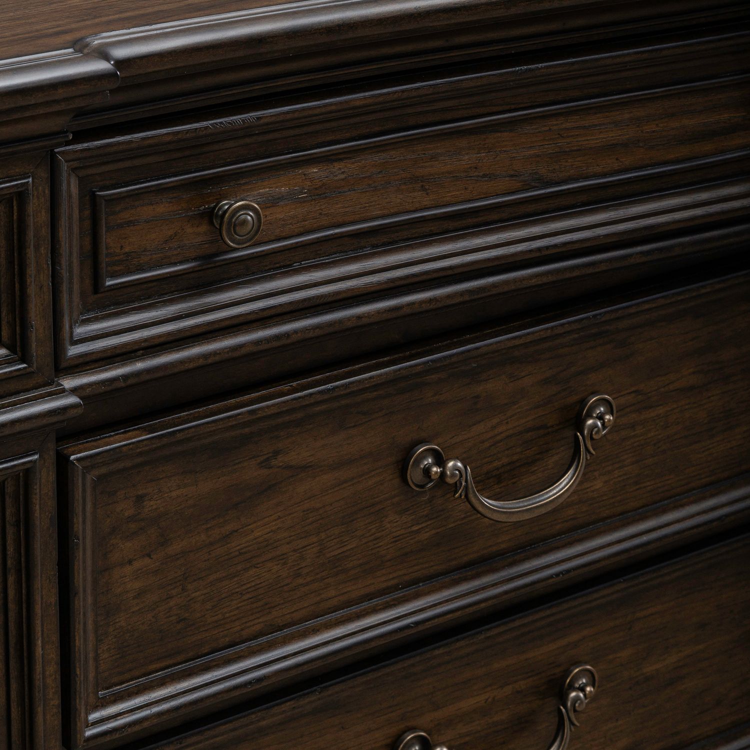 Provence Park Wood 8-Drawer Dresser