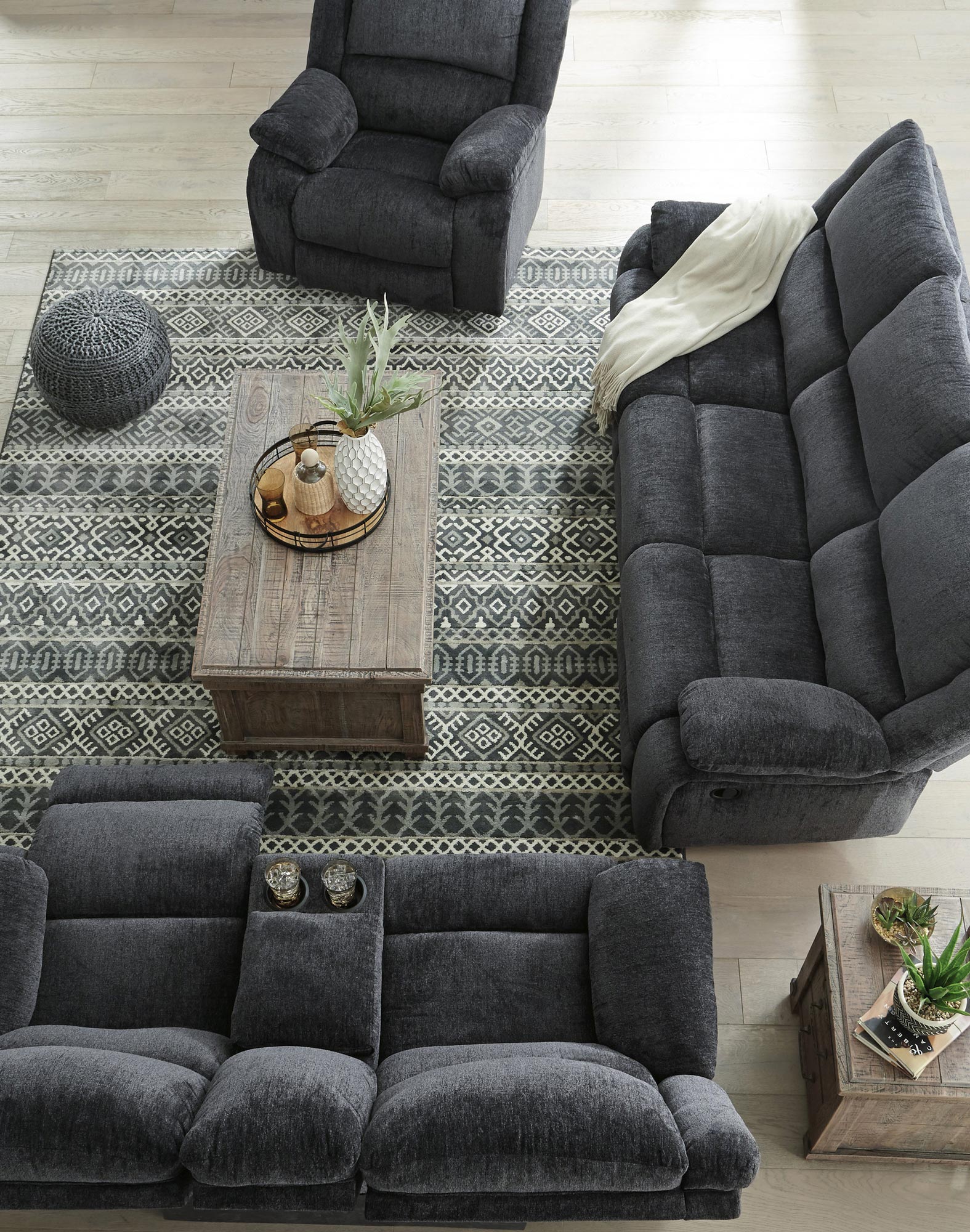Ashley Draycoll 3-seater sofa
