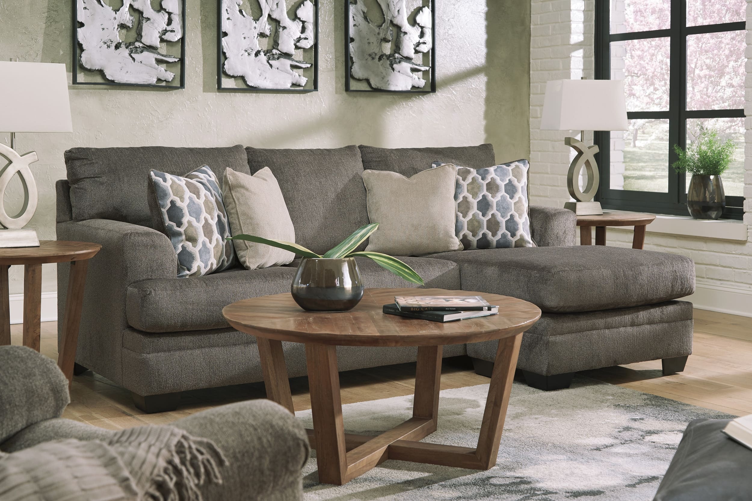 Dorsten Polyester L-Shaped Sectional Sofa w/Right Arm Chaise Facing