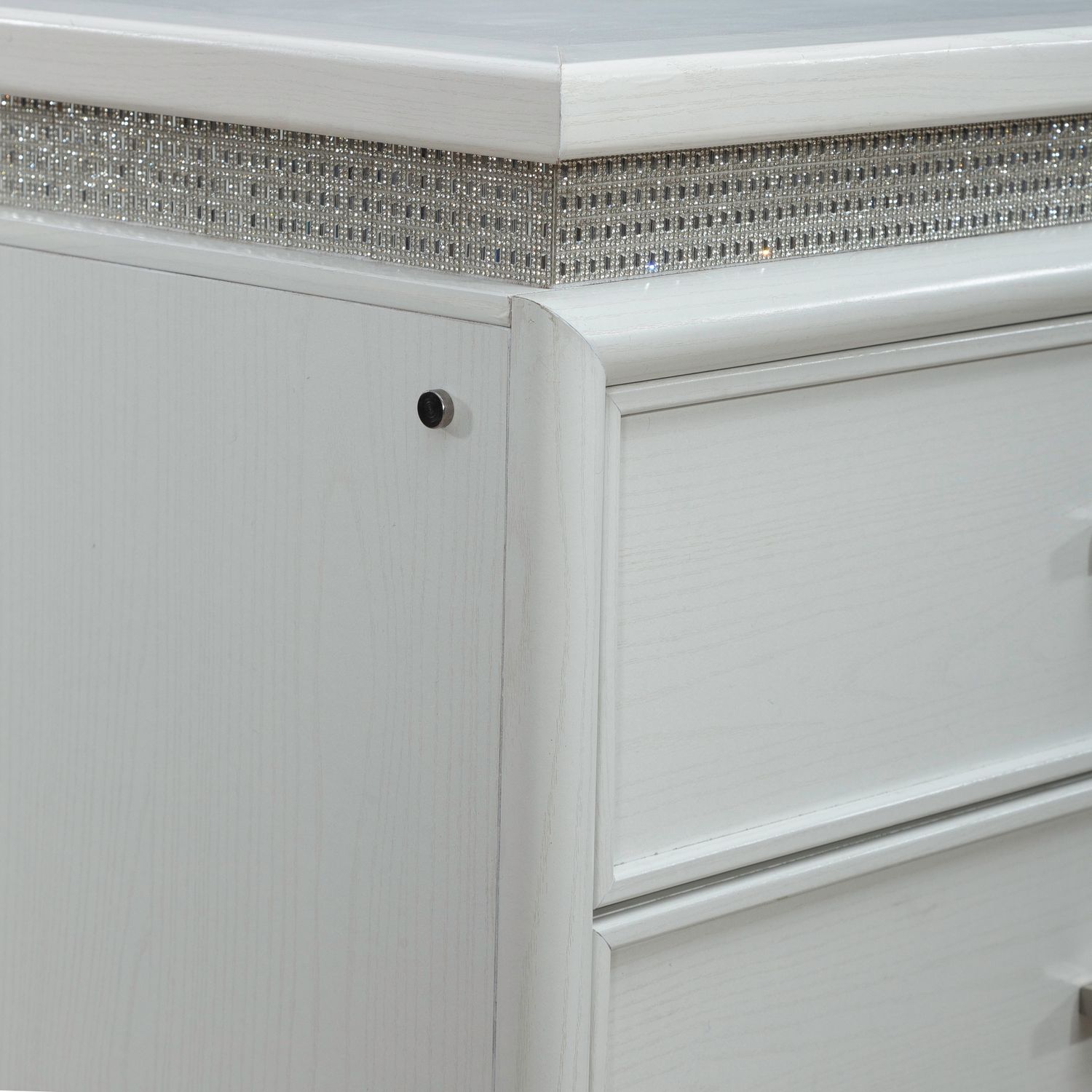 Reflections Wood 5-Drawer Chest w/Lights