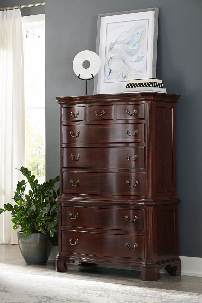 Cherry Grove Wood Pediment Poster Bedroom Set