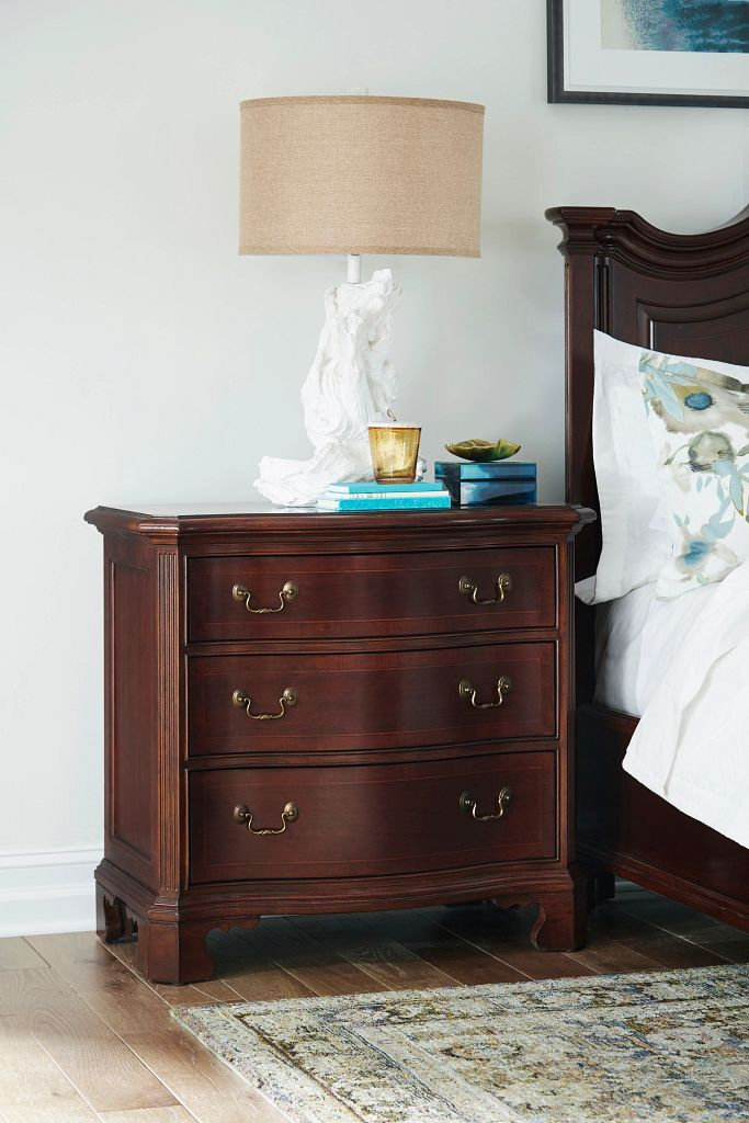 Cherry Grove Wood Mansion Panel Bedroom Set