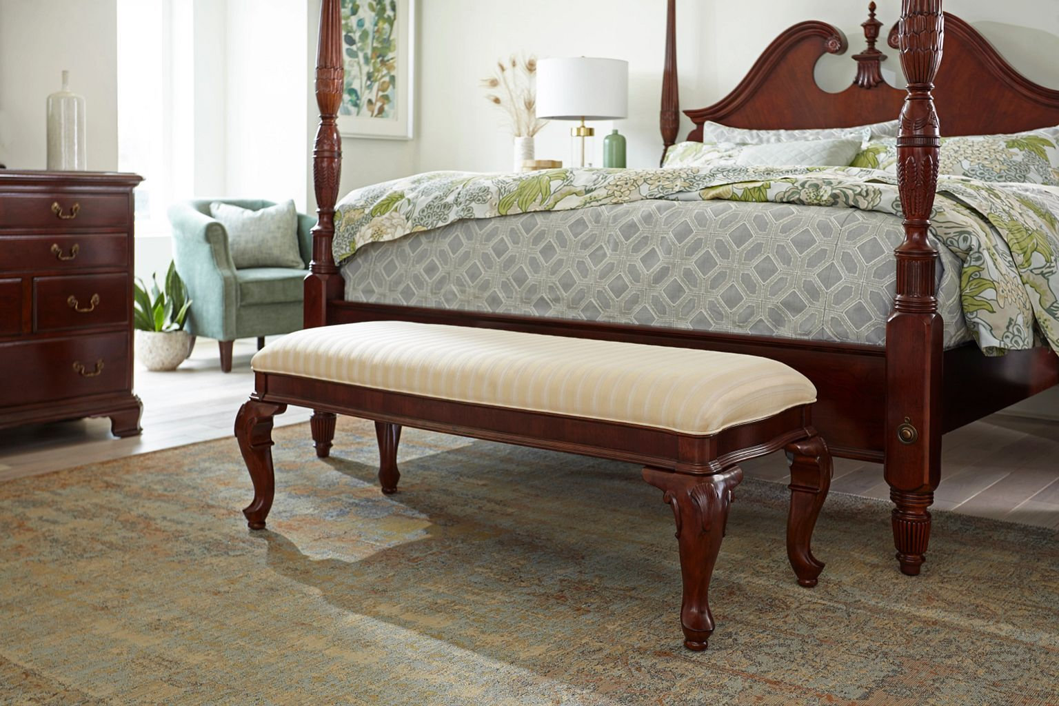 Cherry Grove Wood Pediment Poster Bedroom Set
