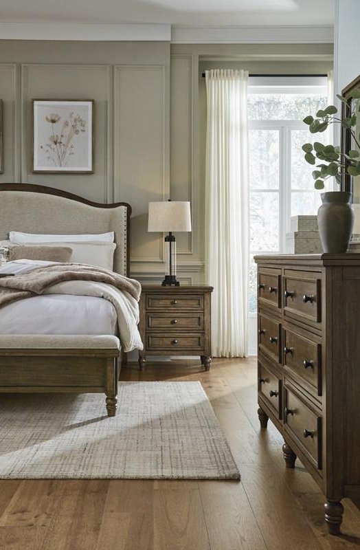 SM Sturlayne Wood 6-Drawer Double Dresser