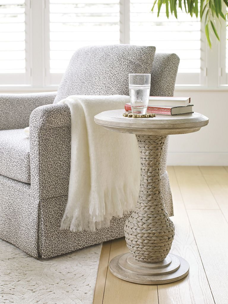 Vista Biscayne Round Wood End Table