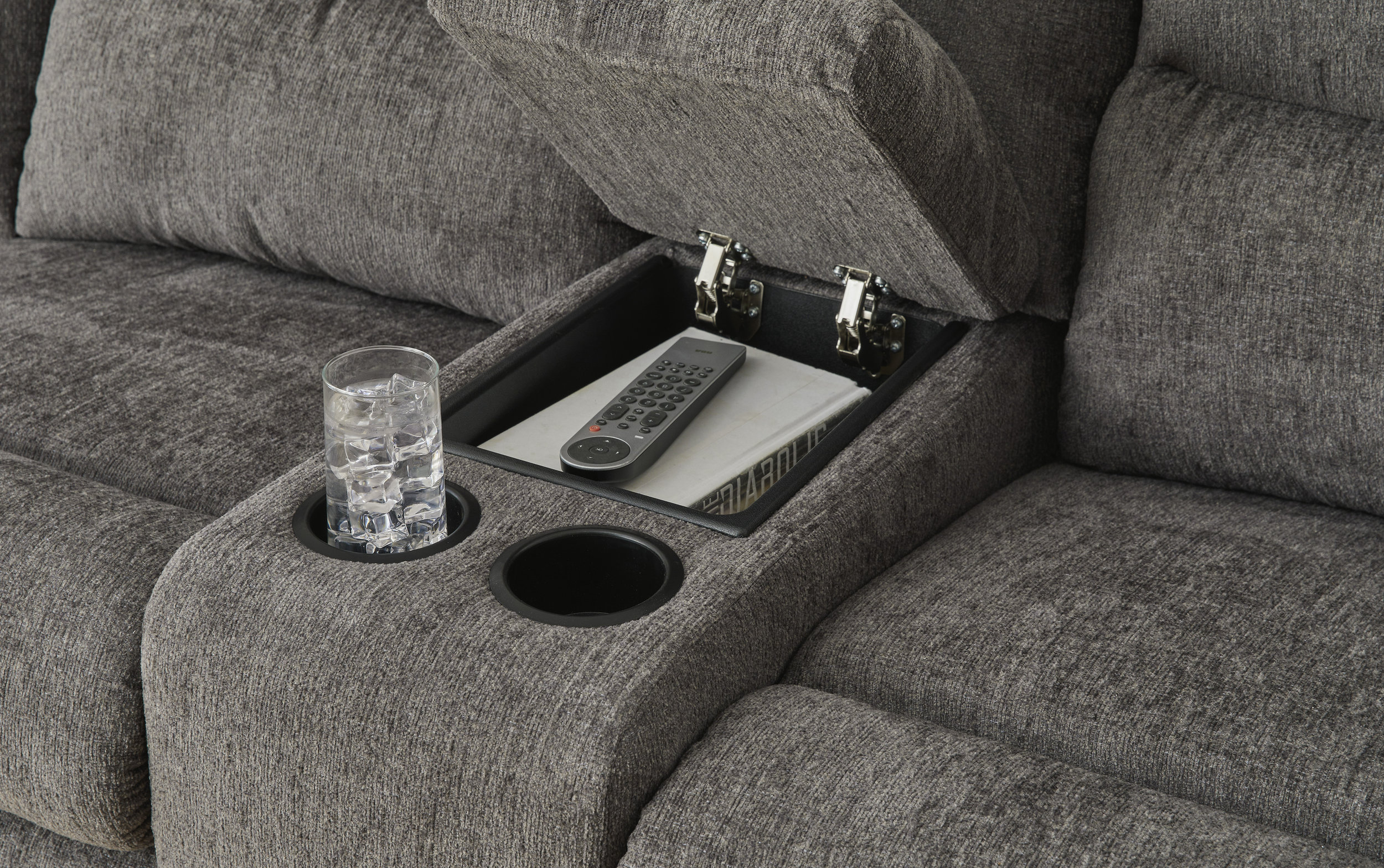 Museum Fabric 2-Piece Reclining Sectional