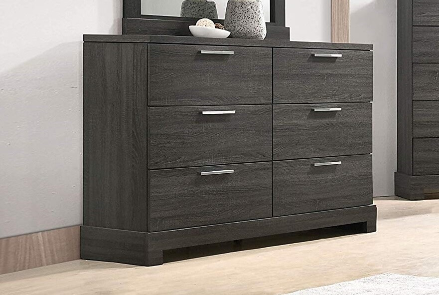 Lantha Dresser