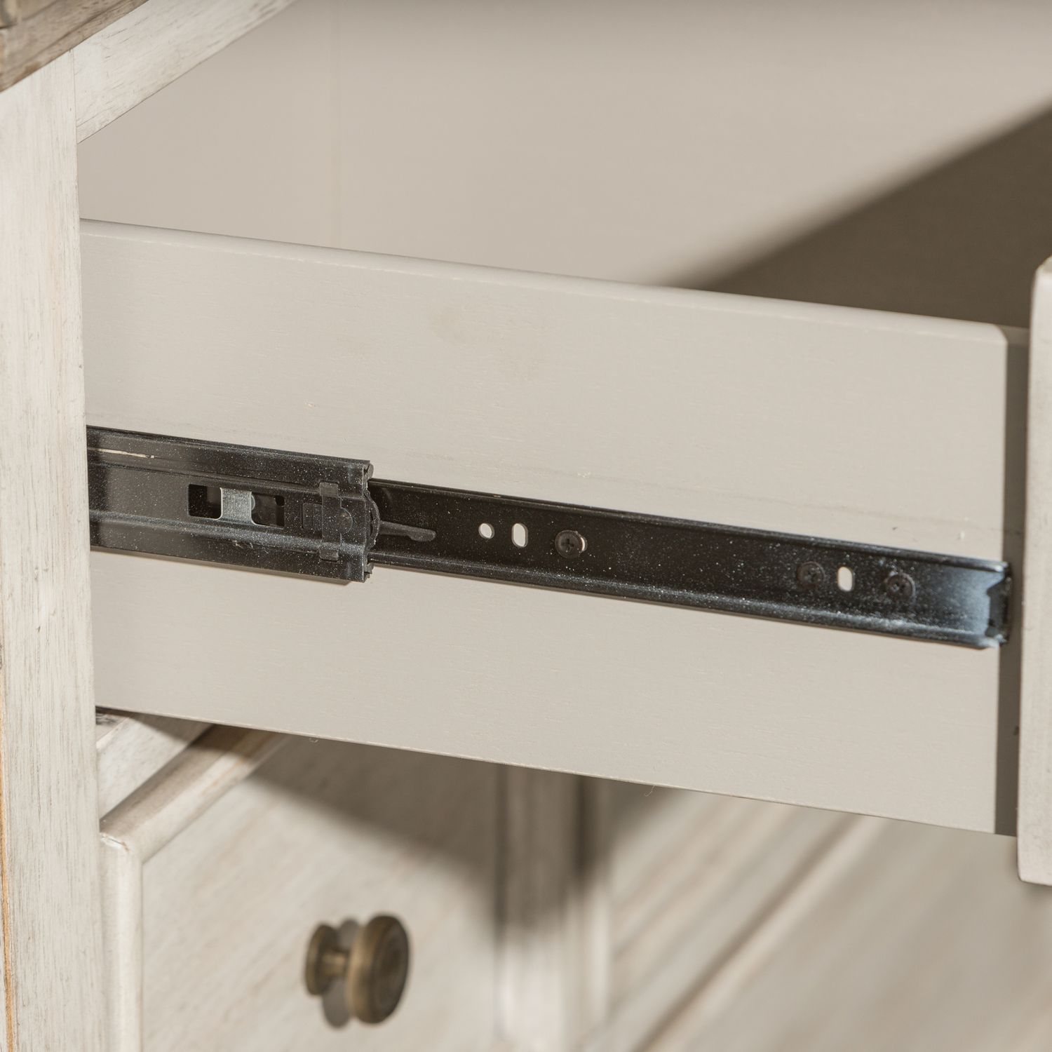 Heartland Wood 9-Drawer Dresser