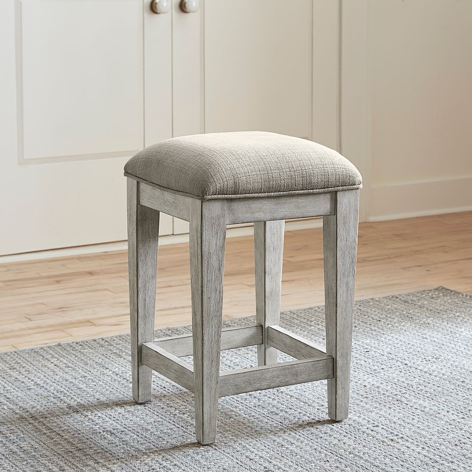 Heartland Console Bar Table with 3 Stools | Farmhouse Style