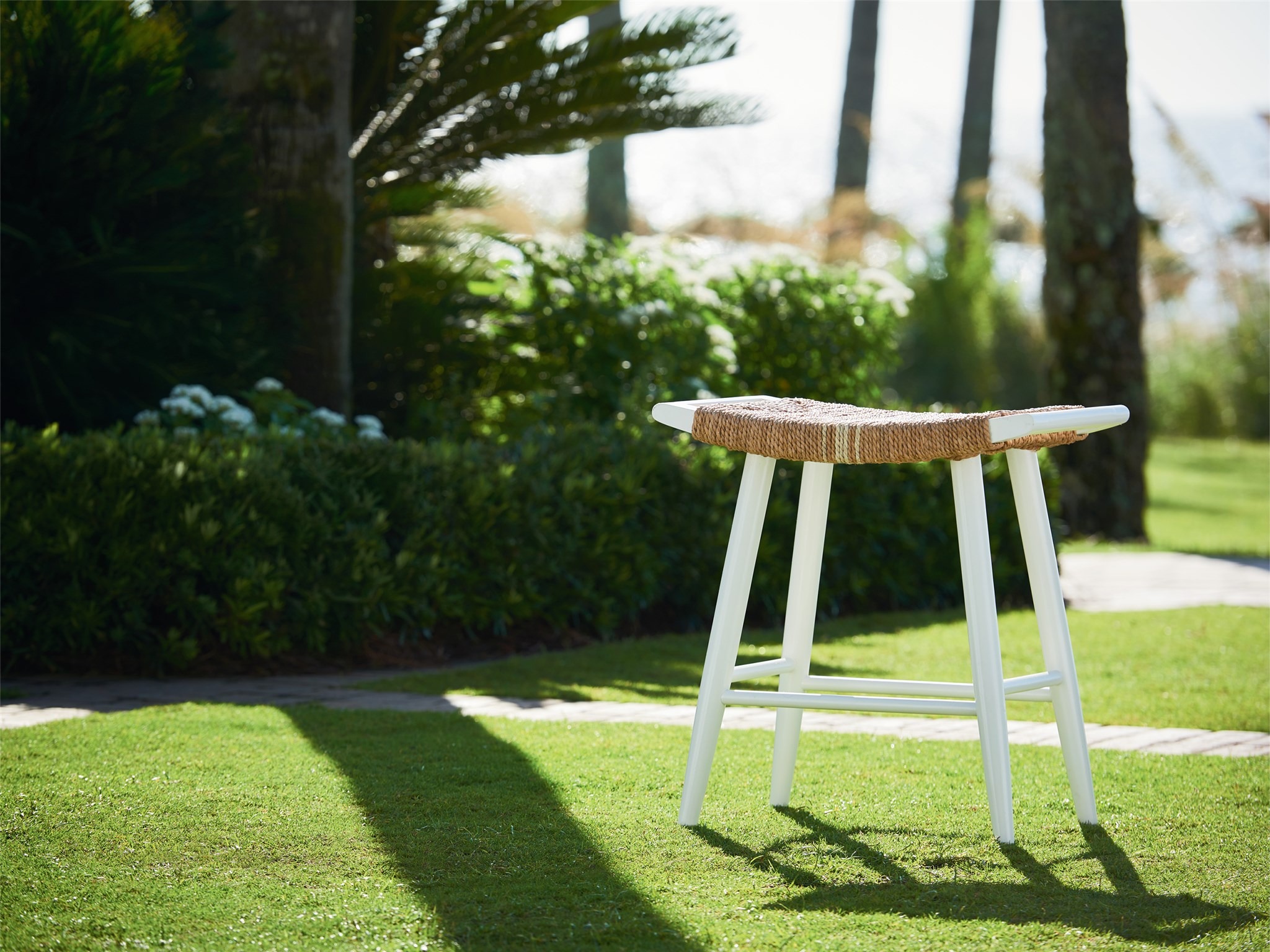 Escape Counter Stool