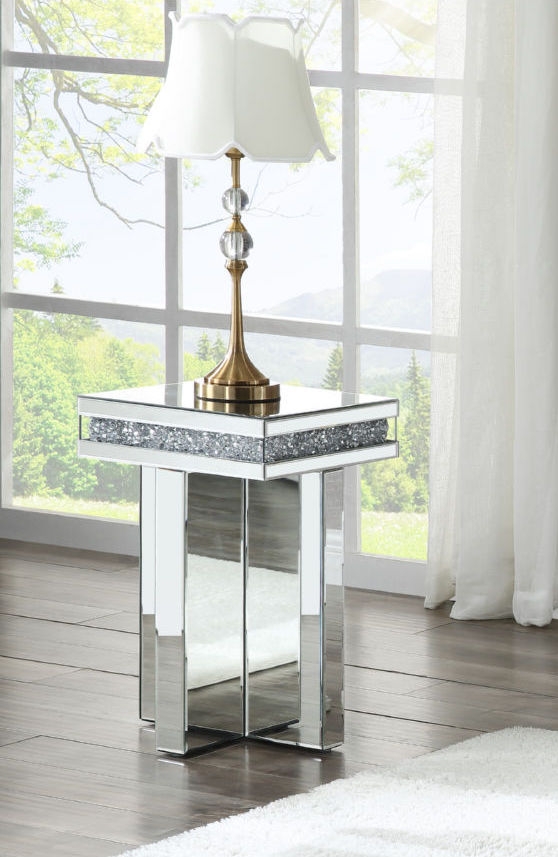 Noralie 84697 Mirrored/Faux Diamonds End Table