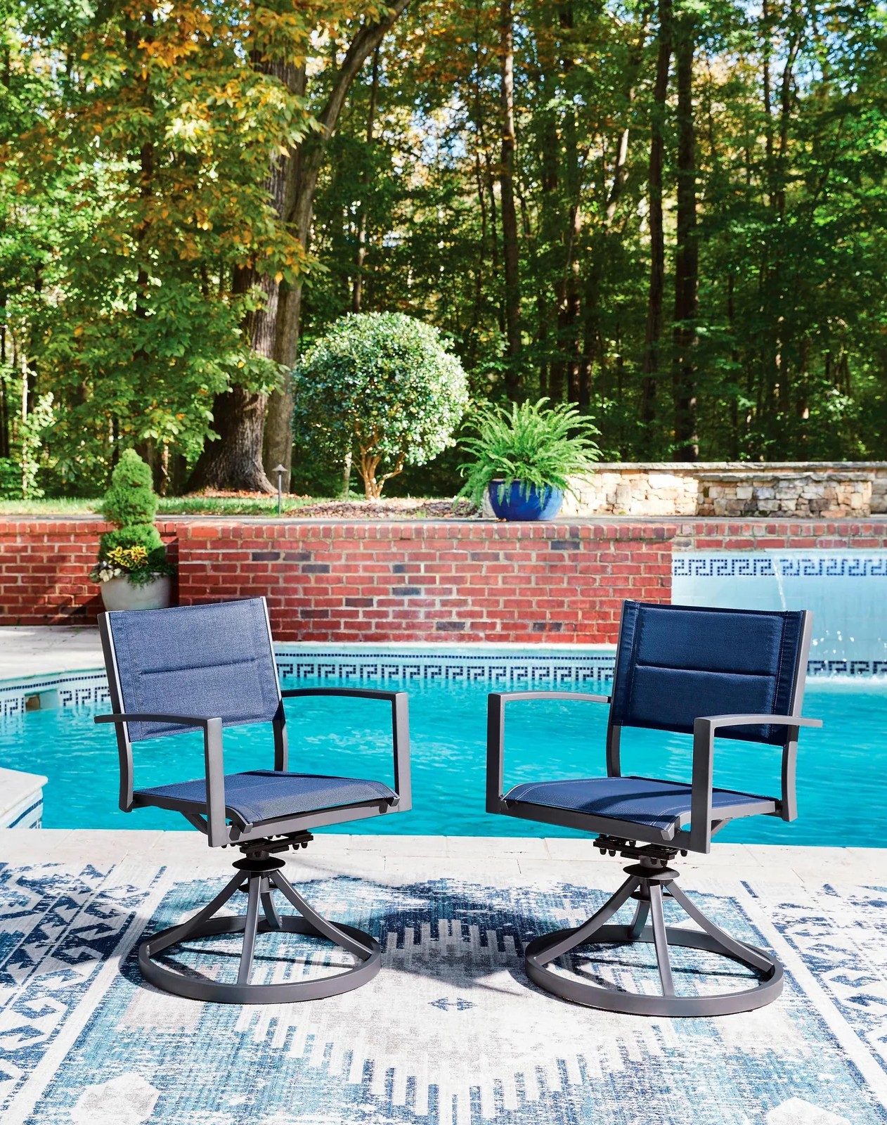 Rocky Creek Aluminum Sling Swivel Chair