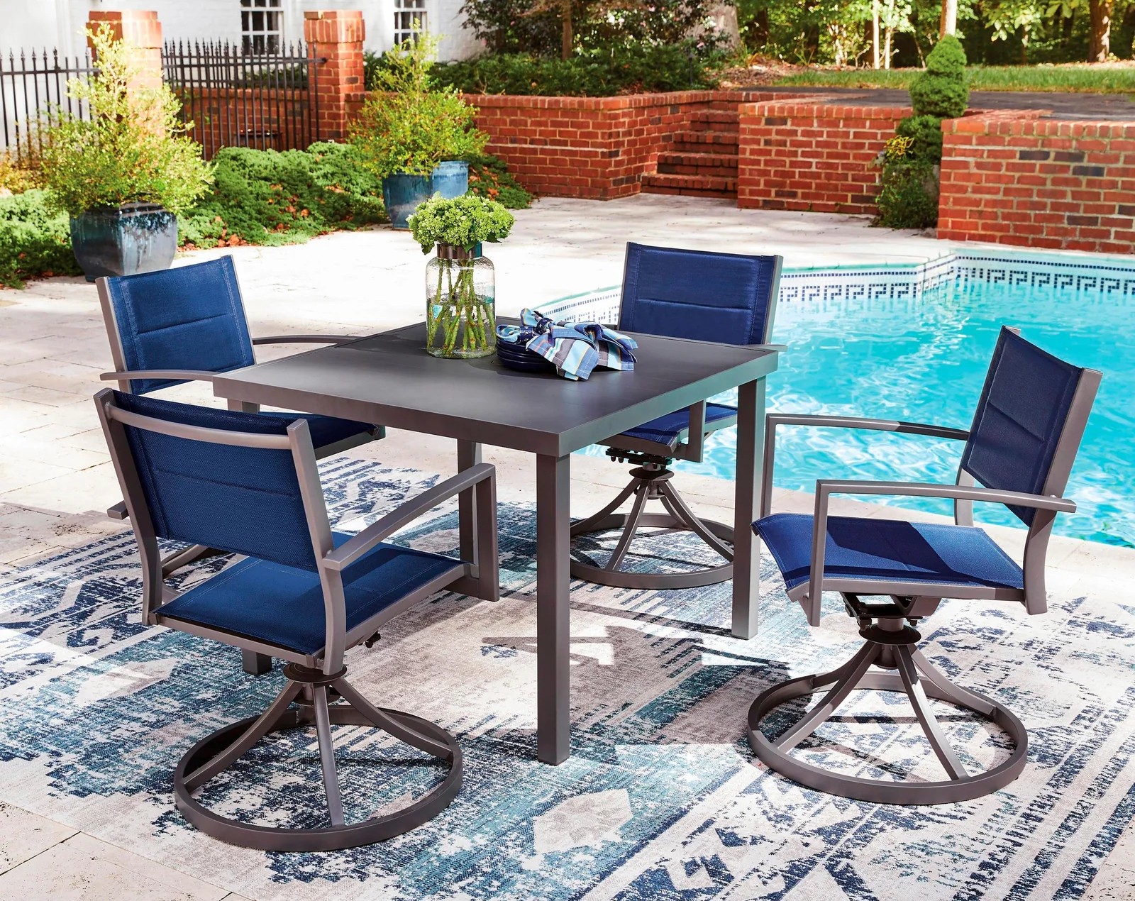 Rocky Creek Aluminum Sling Swivel Chair