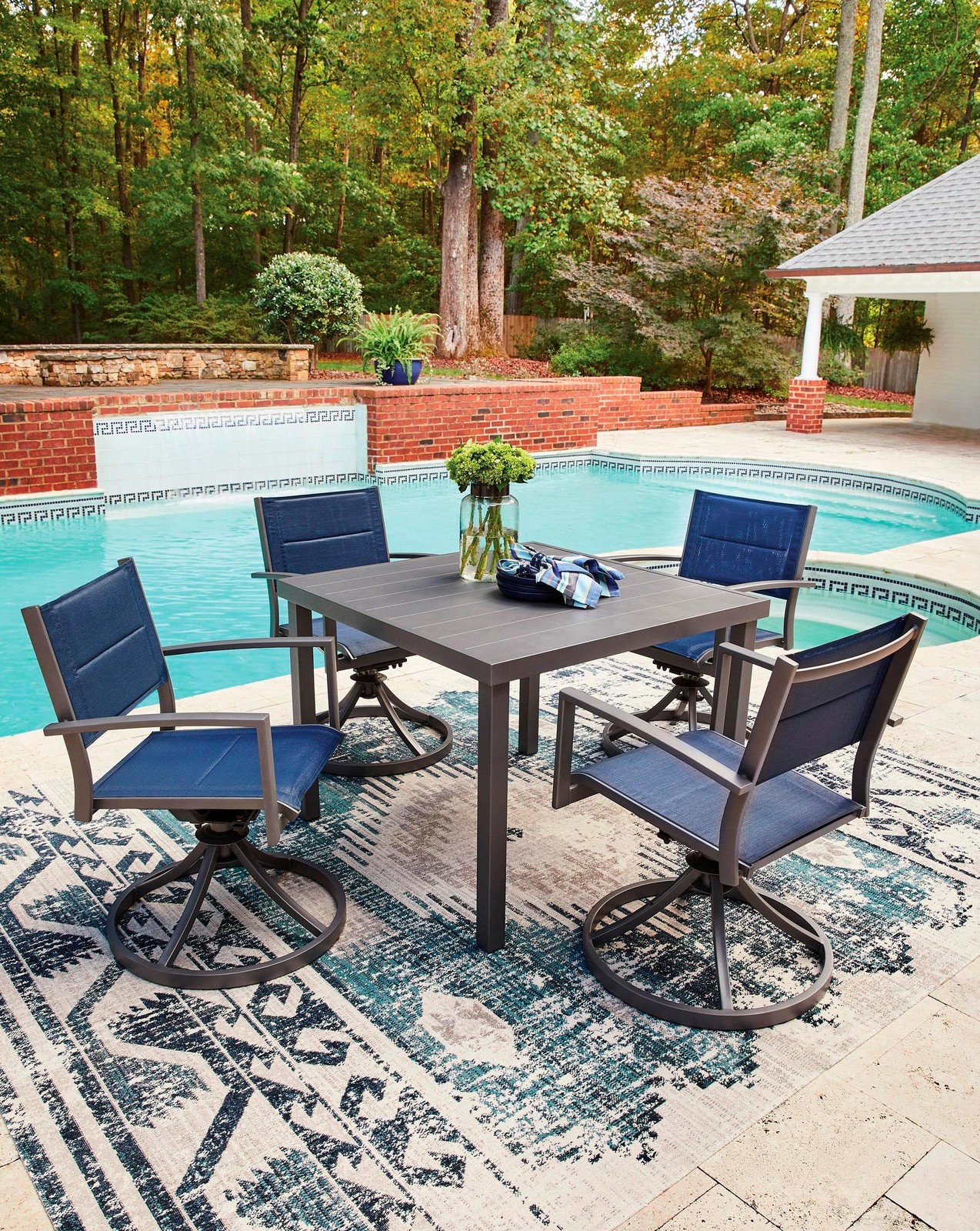 Rocky Creek Aluminum Sling Swivel Chair