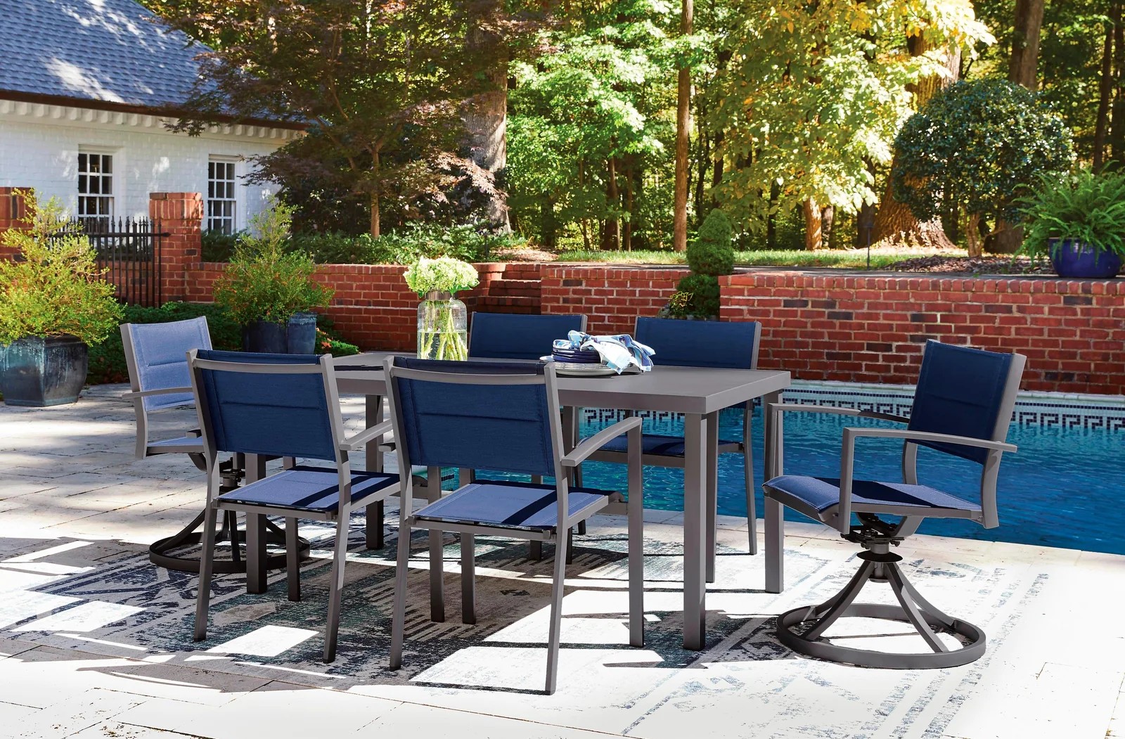Rocky Creek Aluminum Sling Swivel Chair
