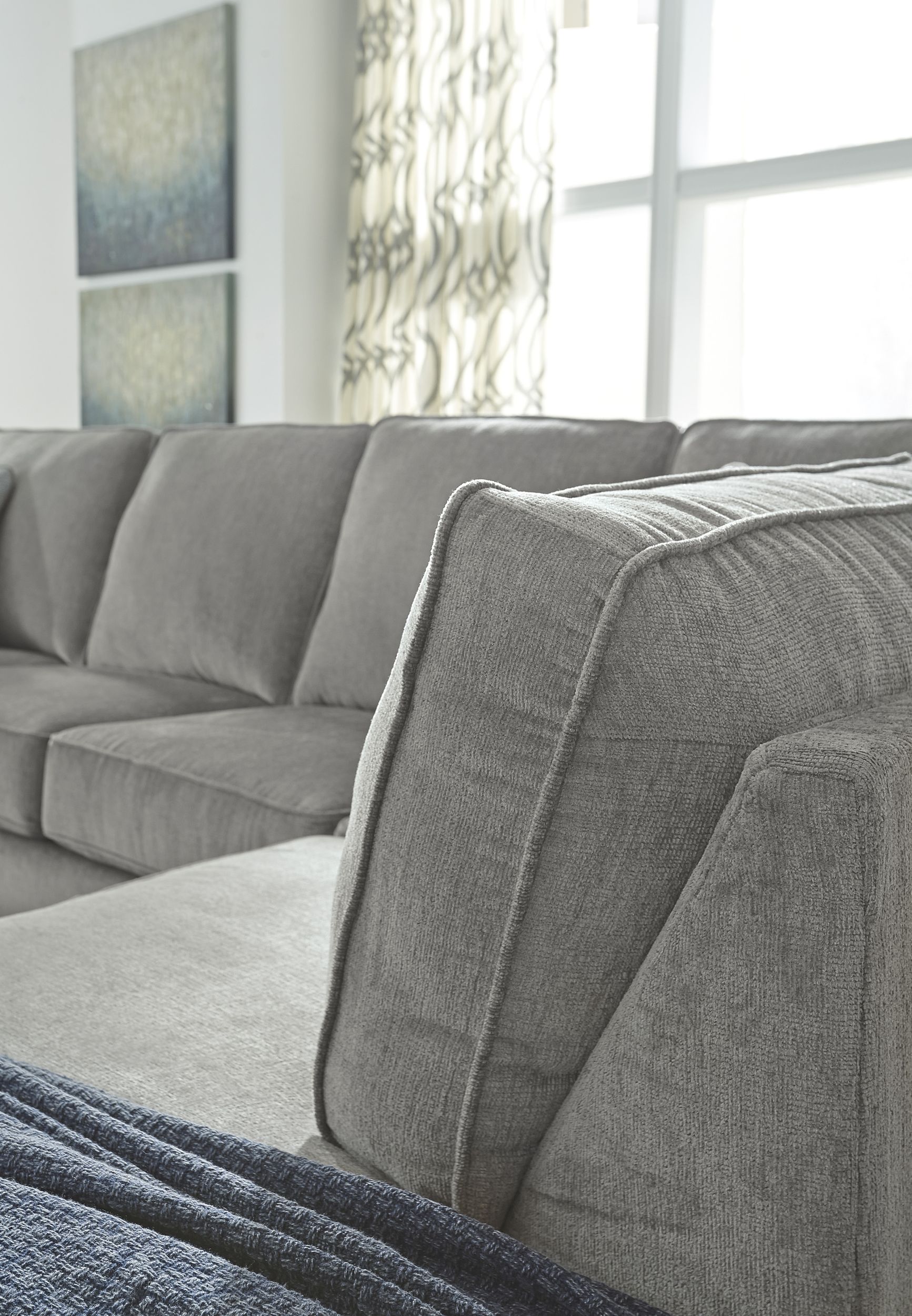 Altari 2-Piece Polyester Sectional with Right Arm Chaise