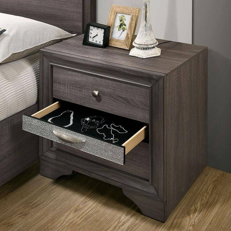 Chrissy Wood Nightstand w/3 Drawers