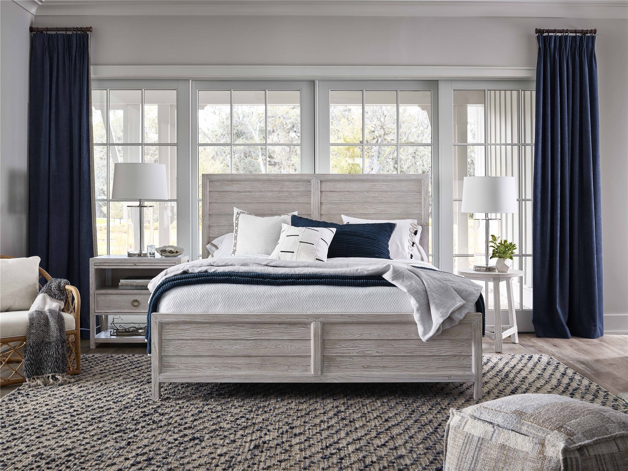 Getaway Wood Platform Bed, Queen Size 