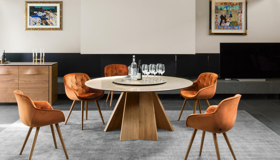 Icaro W62.9-inch Ceramic/Wood Customizable Round Dining Table