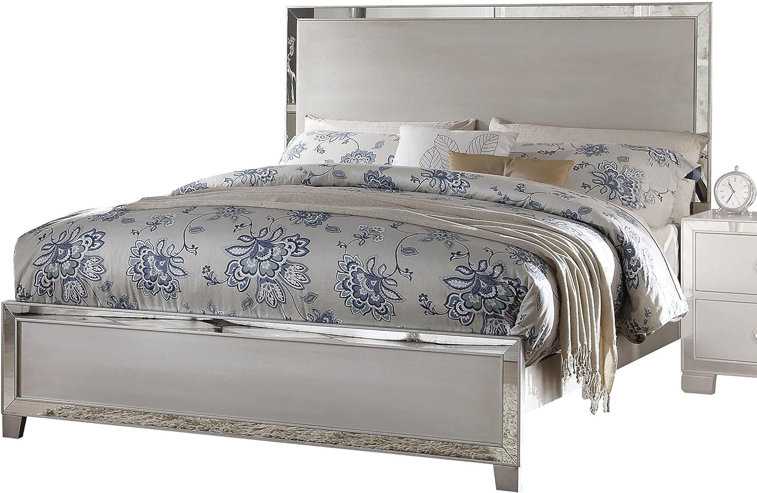 Voeville II Panel Bedroom Set