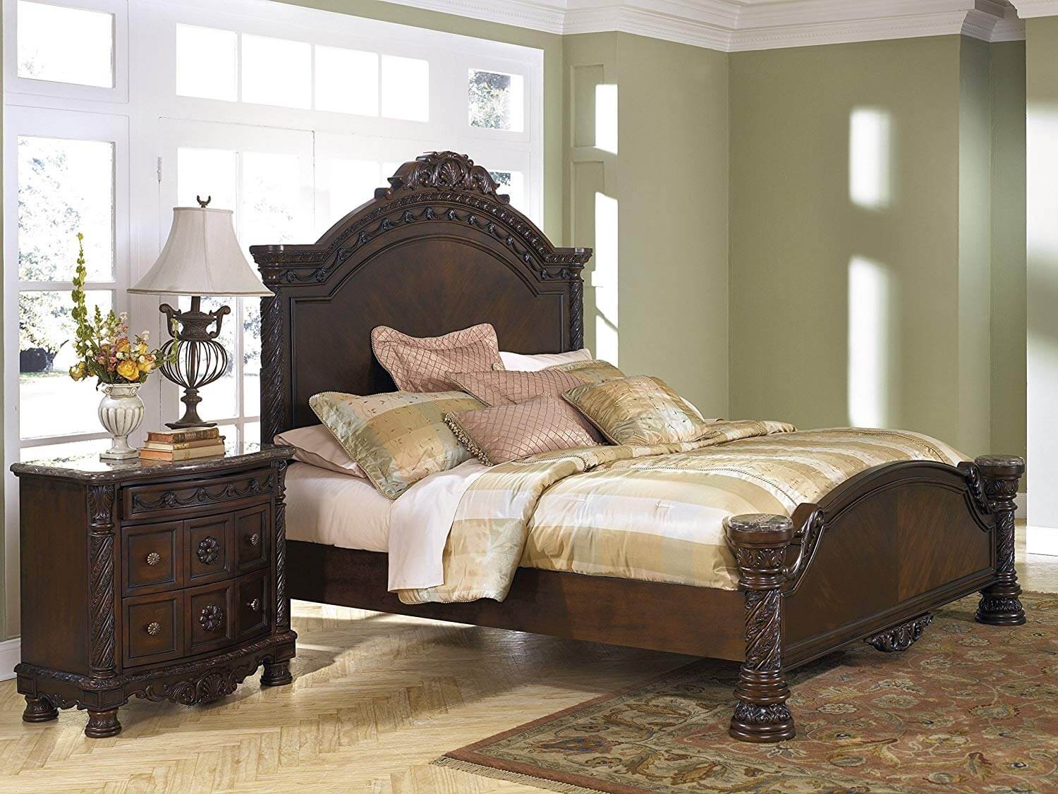 Ashley SM North Shore Wood Panel Queen Size Bed