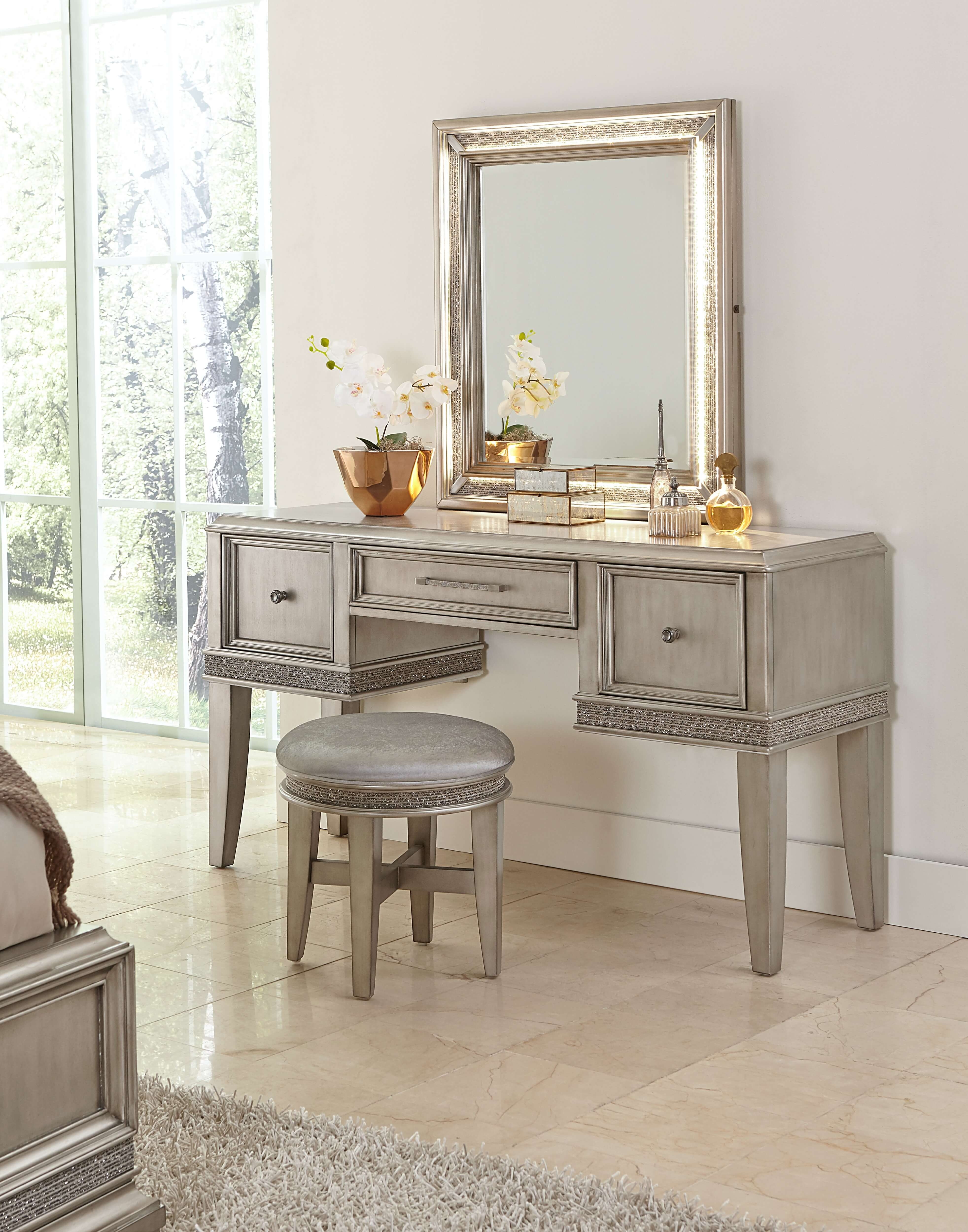 Sophia Panel Bedroom Set w/Lighting