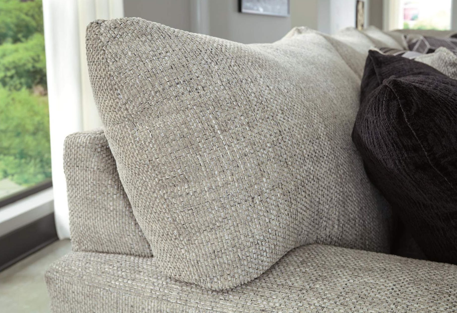 Megginson 2-Piece Polyester Sectional w/LAF Sofa Chaise