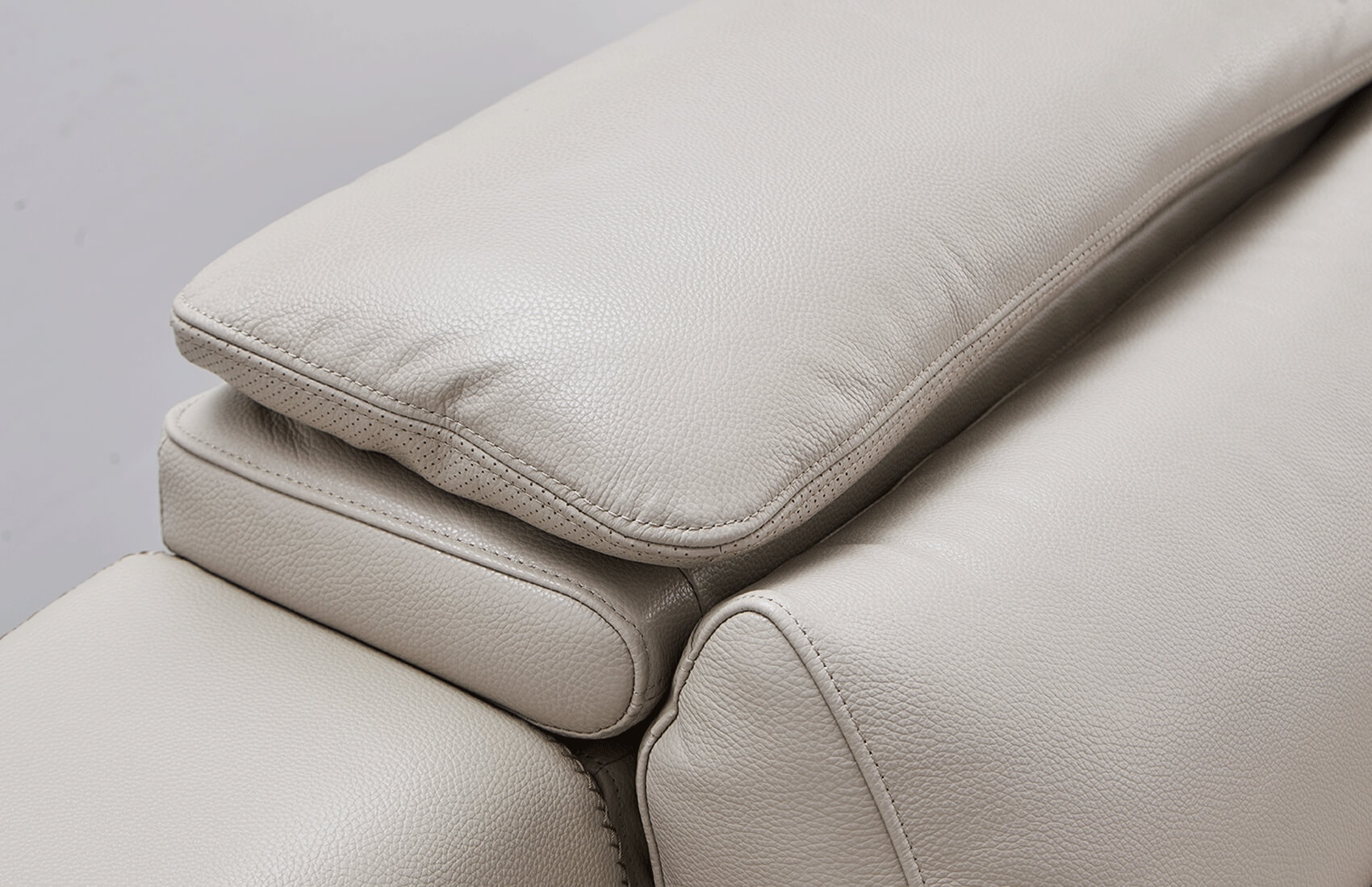 973 Leather/Eco-Leather Sofa by ESF Furniture