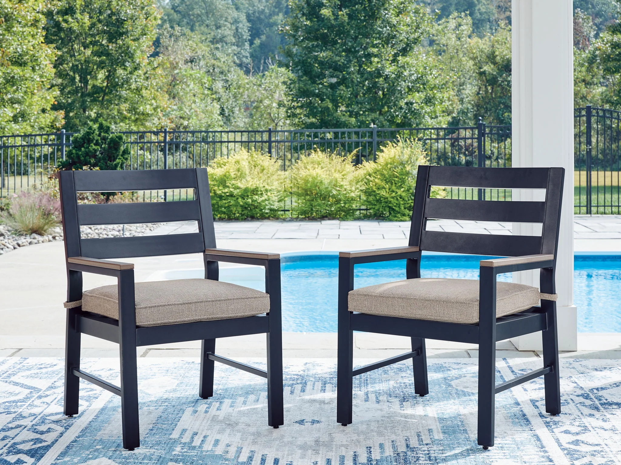 East Beach 2-Piece Aluminum/HDPE Armchair with Cushion