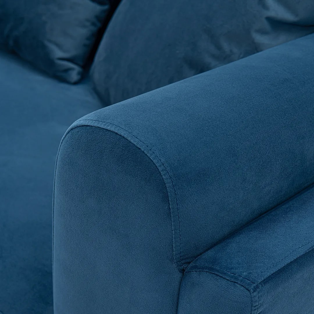 Edmonda Velvet Sofa w/Pillows 