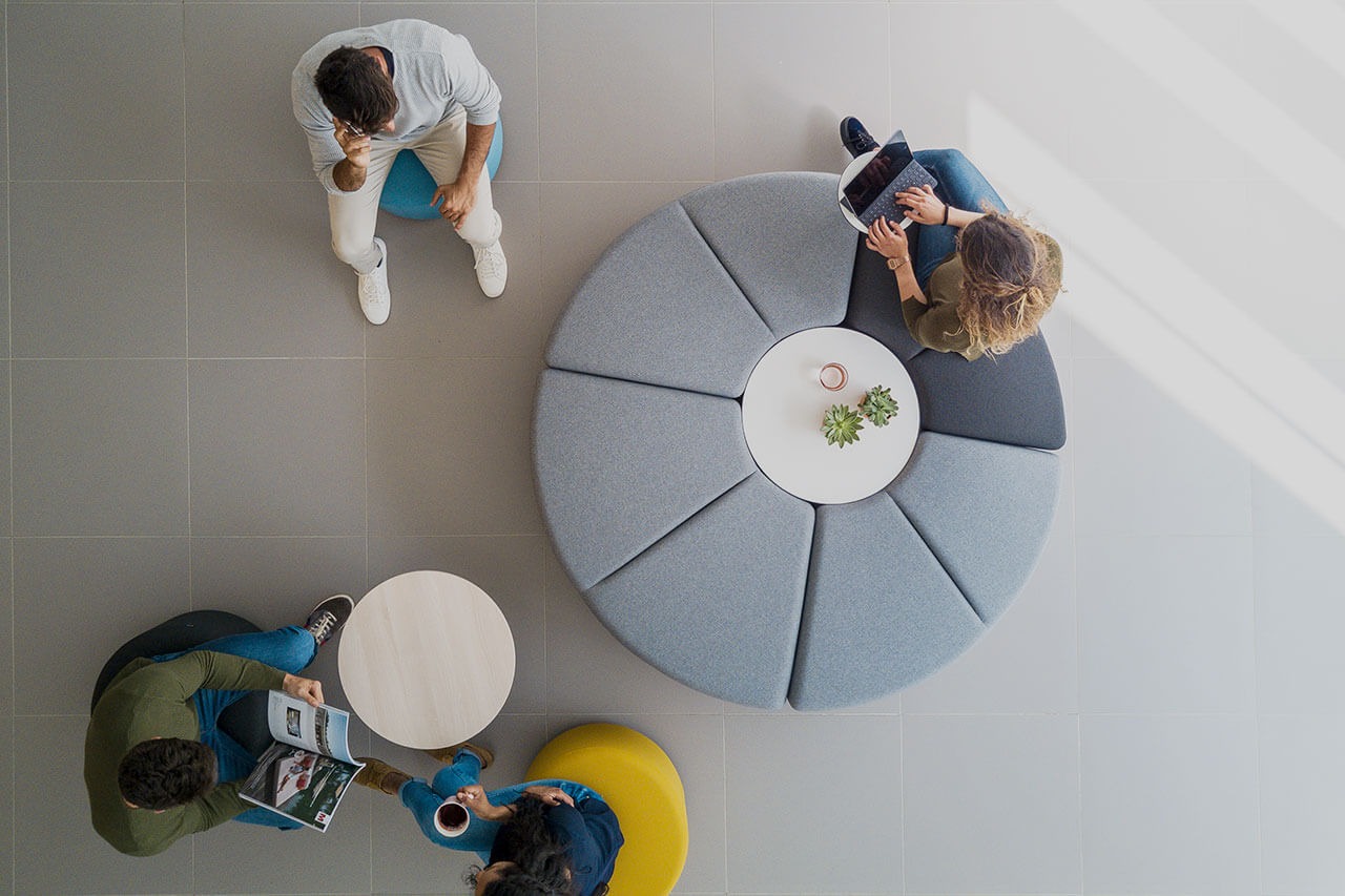Bend Fabric Round Pouf