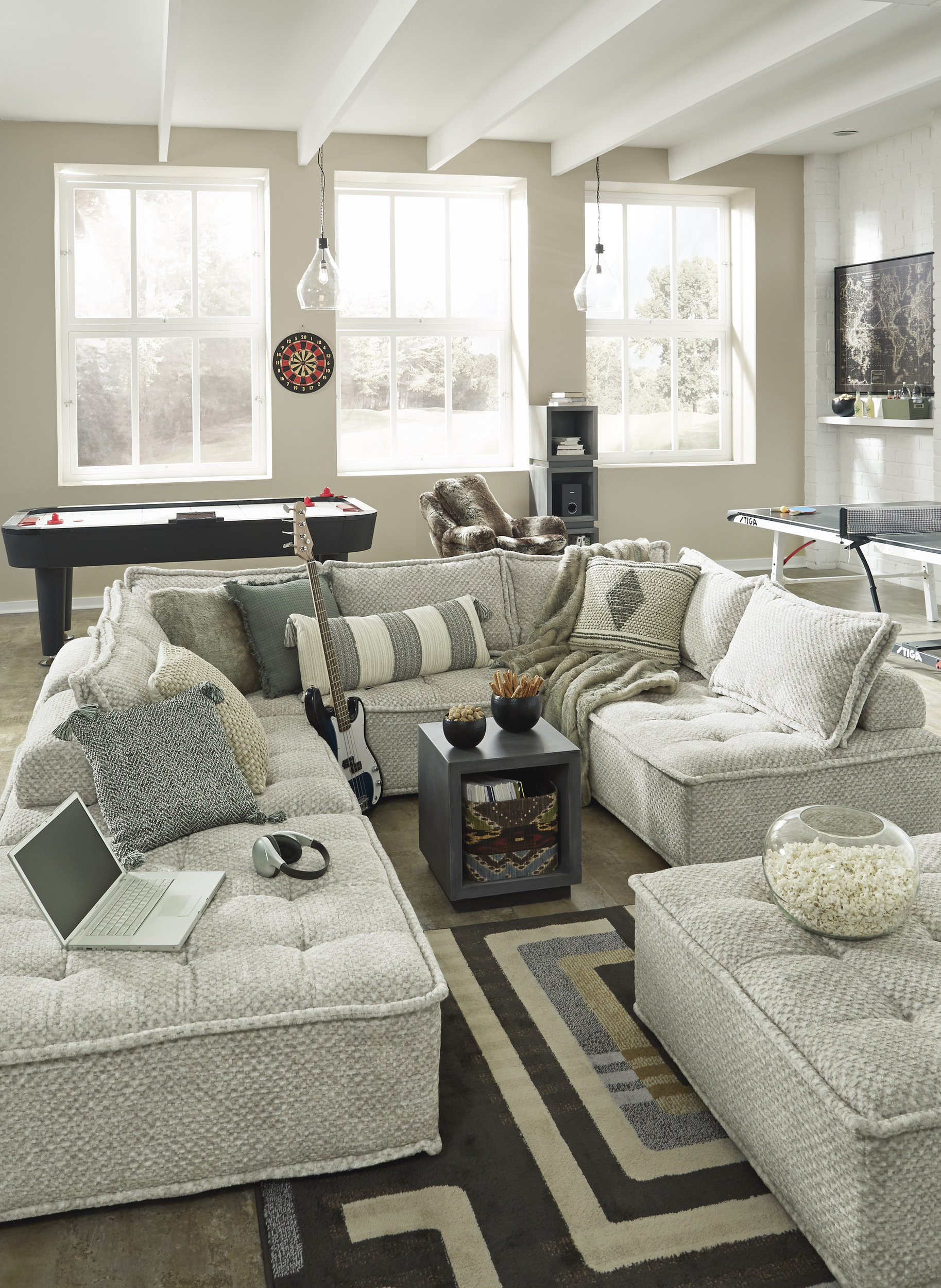 Bales Polyester 7-Piece Modular Sectional
