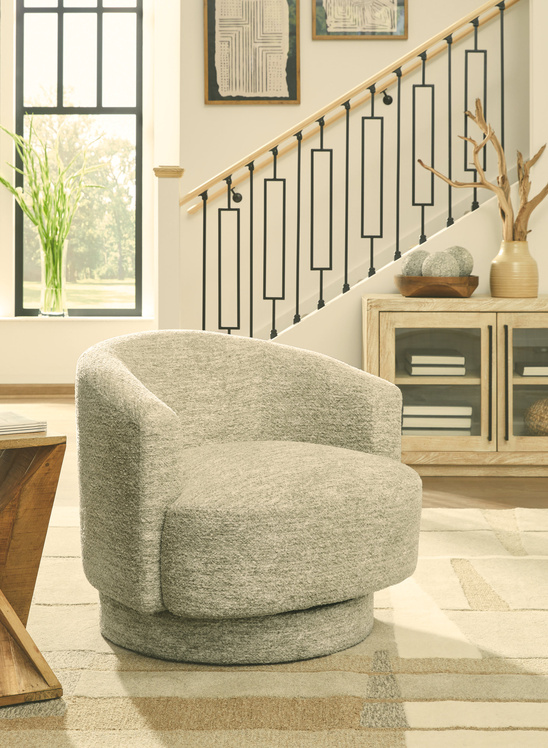 Wardsor Polyester Swivel Accent Chair