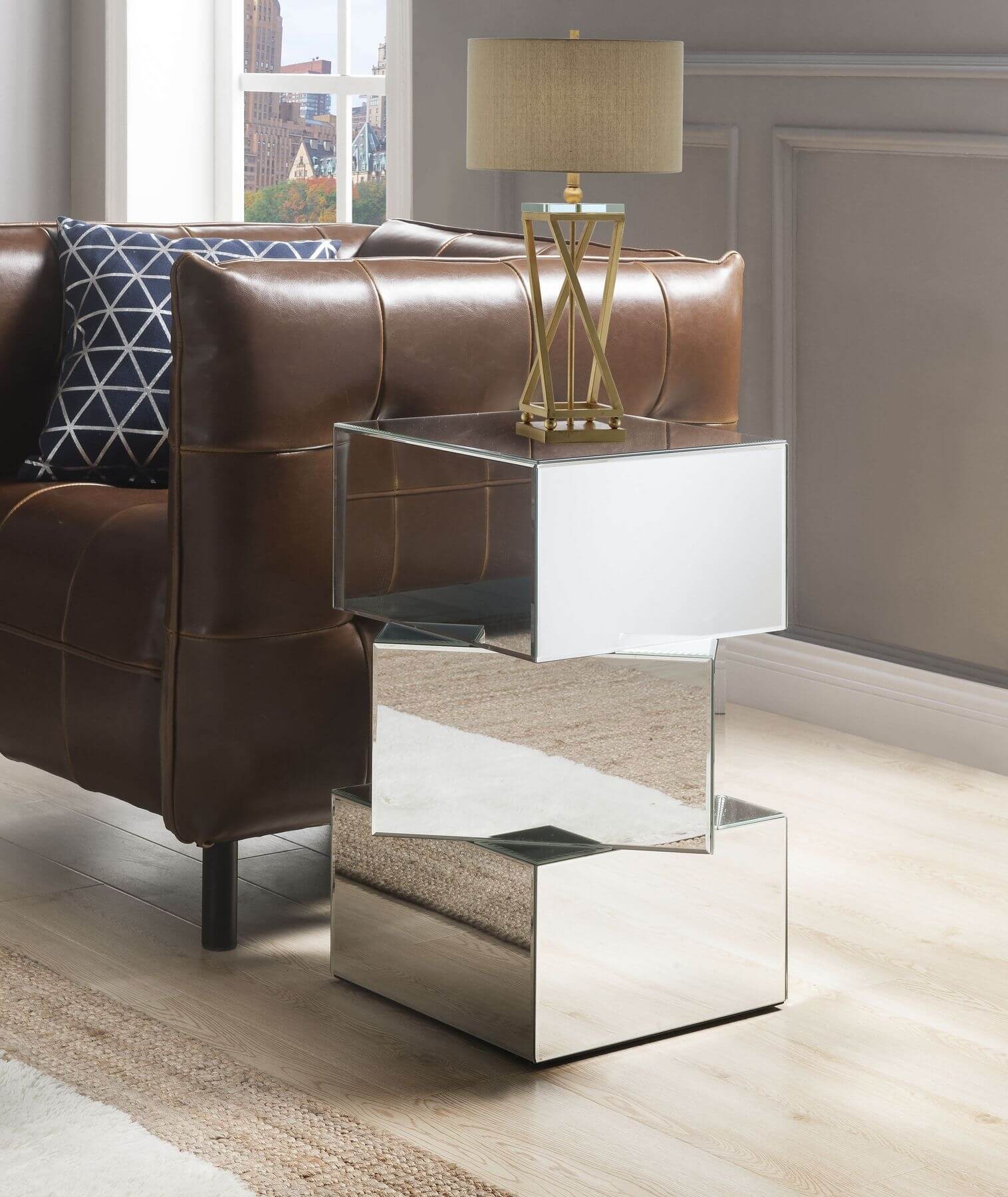 Meria 80272 Mirrored End Table