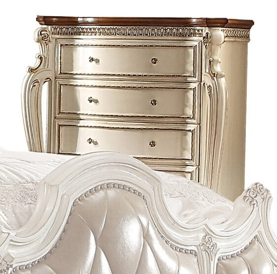 Picardy Chest