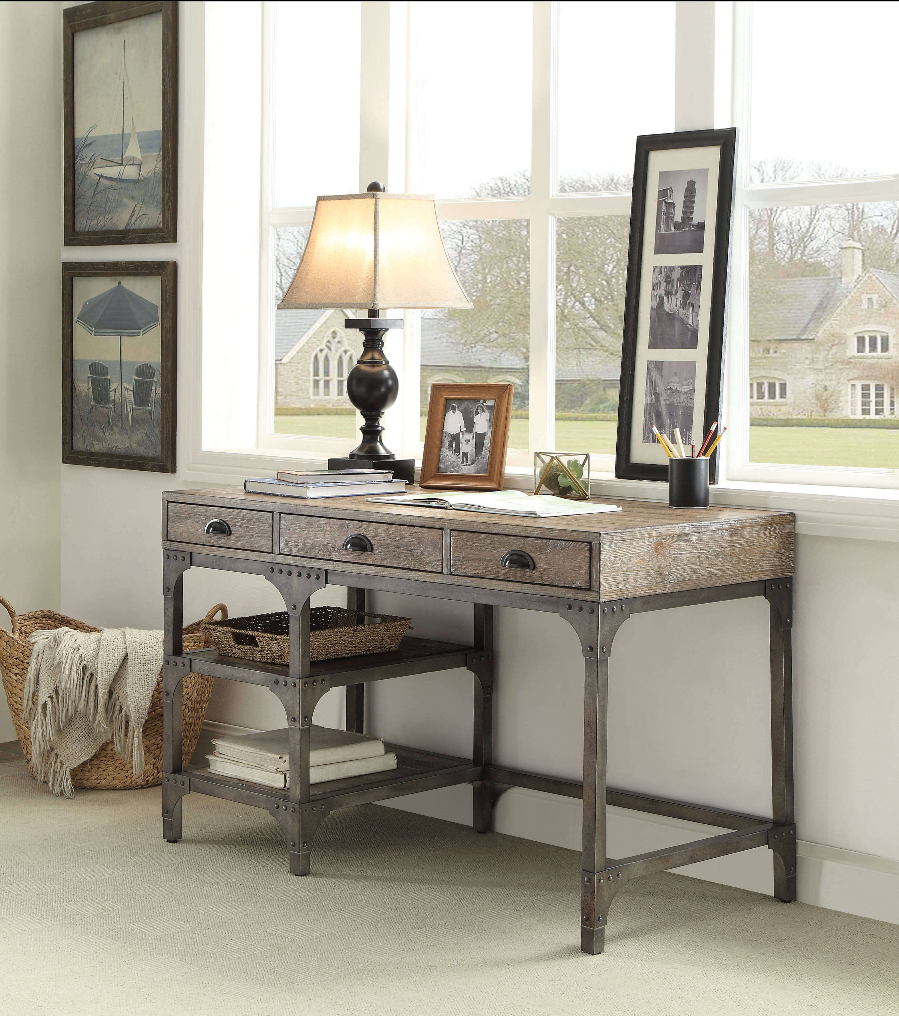 Gorden Desk