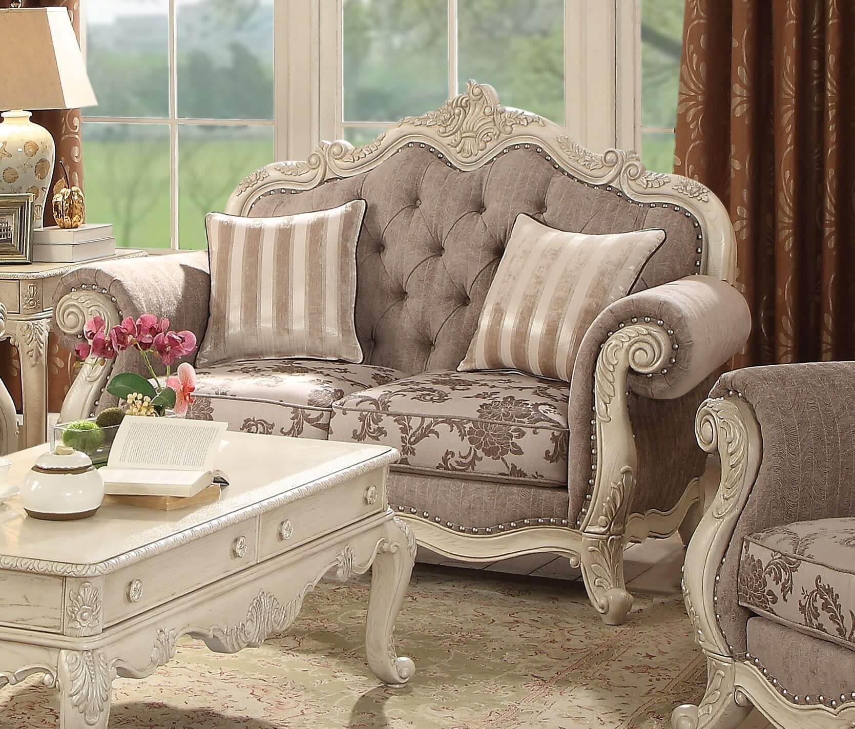 Ragenardus Loveseat