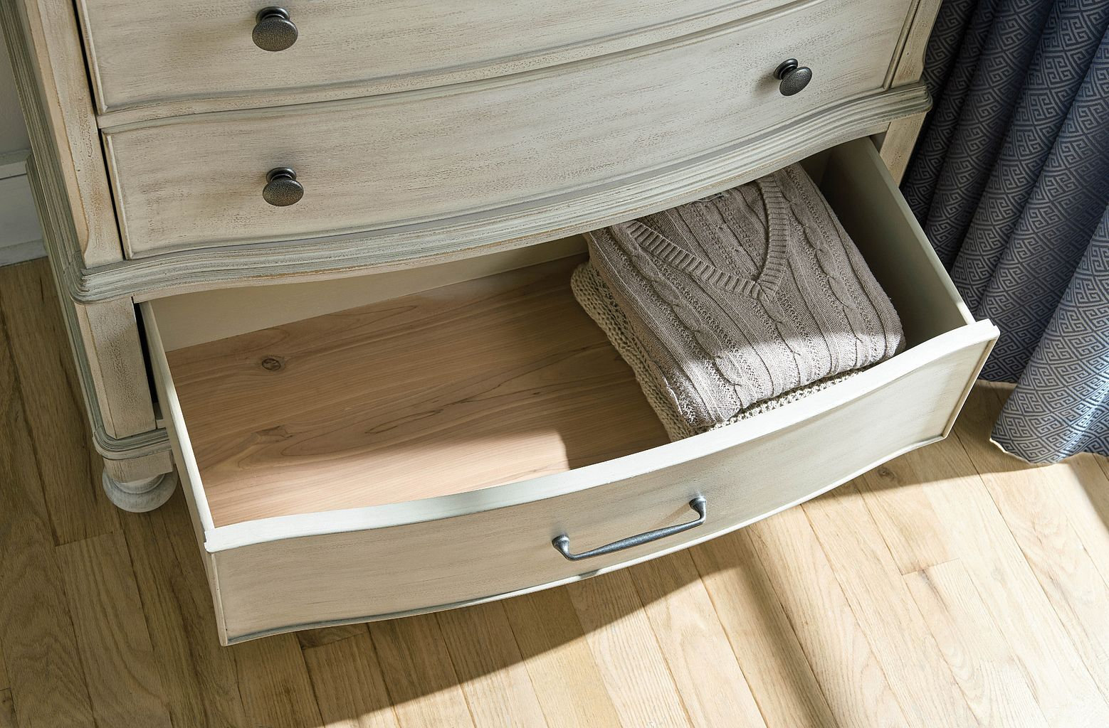 Litchfield Carrick Wood Chest w/6 Drawers