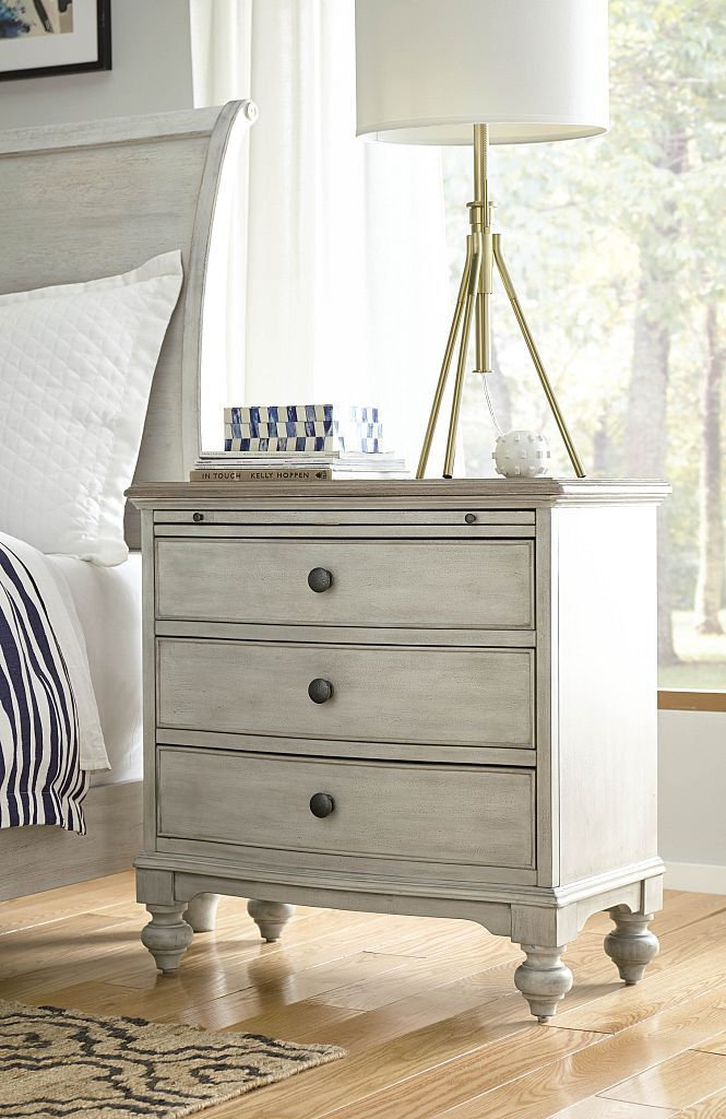 Litchfield Elgin Wood Bedside Chest w/3 Drawers