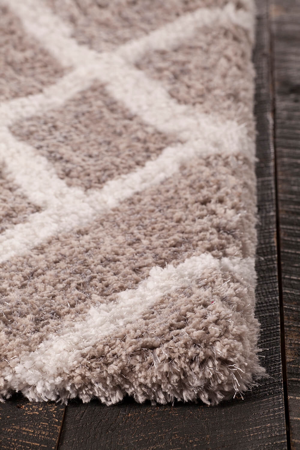 Aerona Polyester Rectangular Hand-tufted Rug, 5' x 7'6"