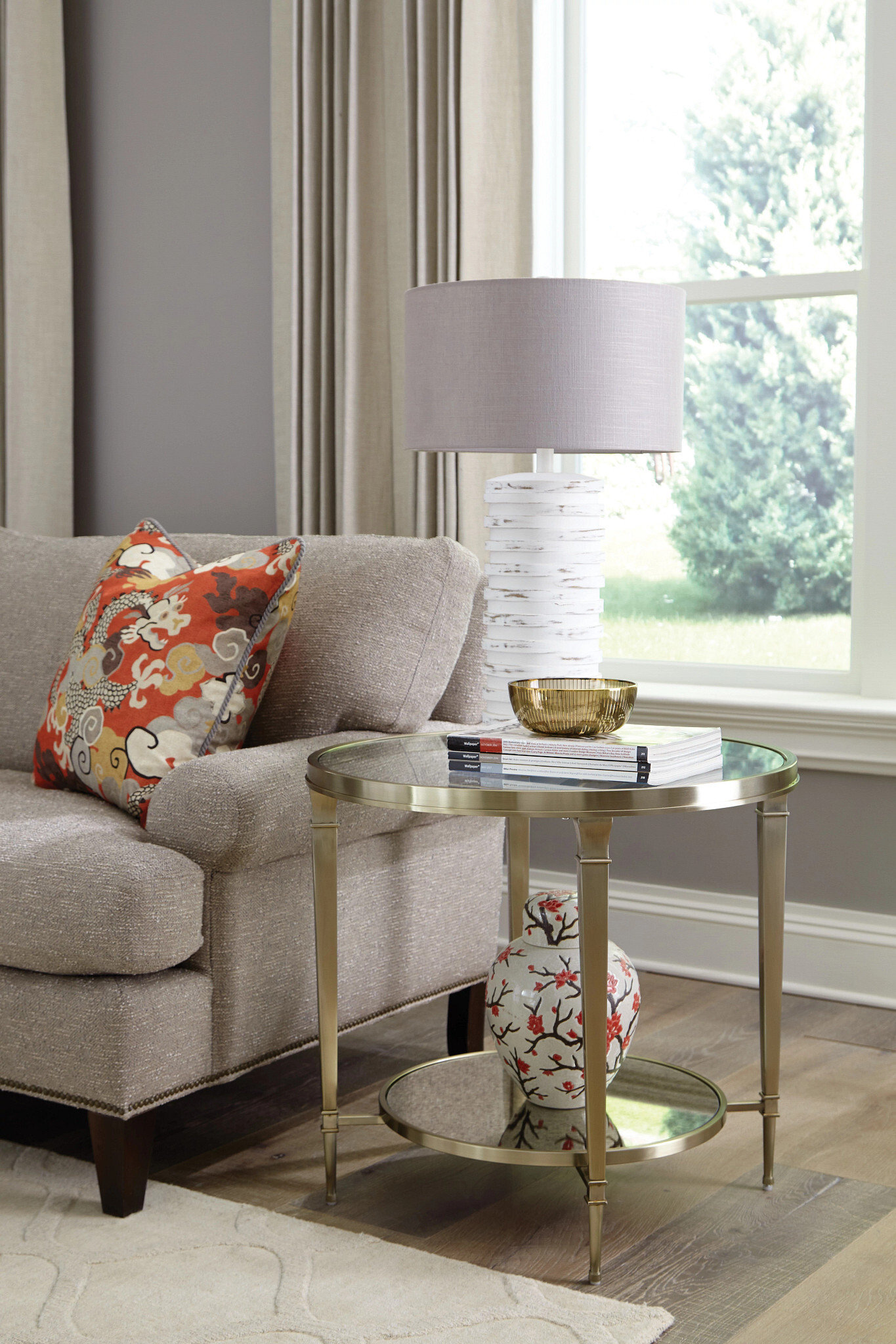 Hammary Galerie Round Chairside Table