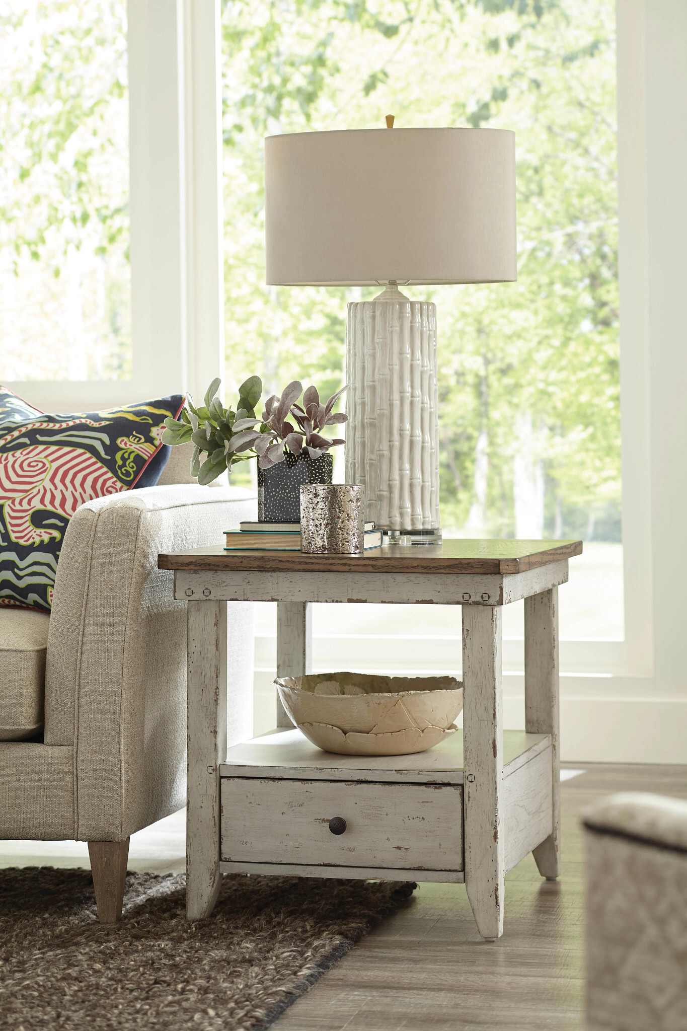 Hammary Living Room Rectangular Drawer End