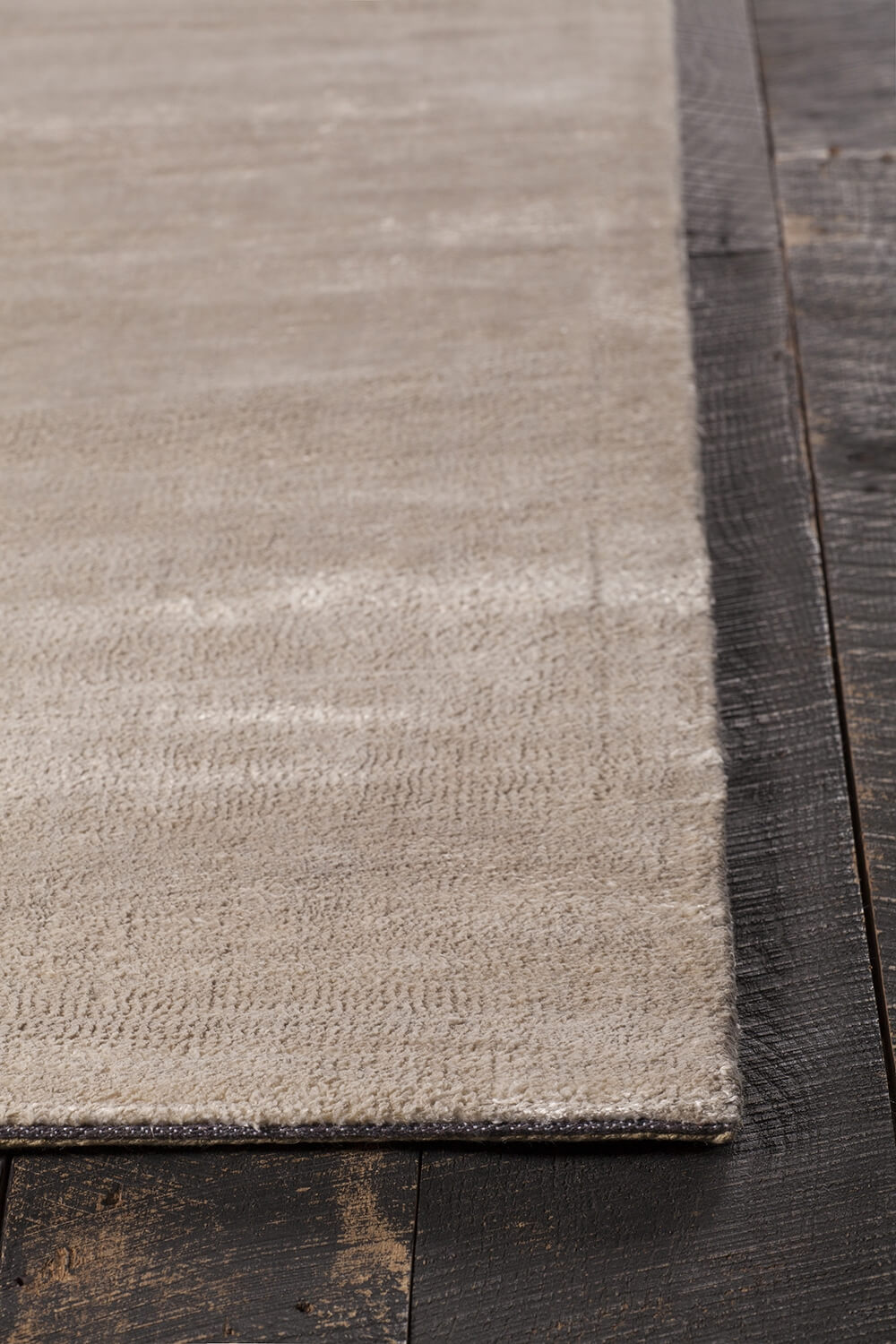 Alida Art Silk Rectangular Handmade Rug, 5' x 7'6"