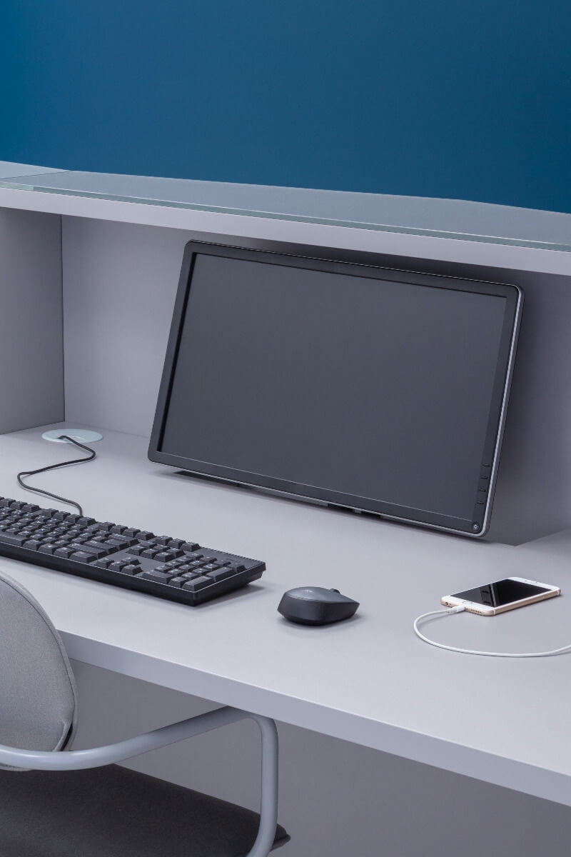 Alpa 96" Straight Medium Reception Desk Setuo Table